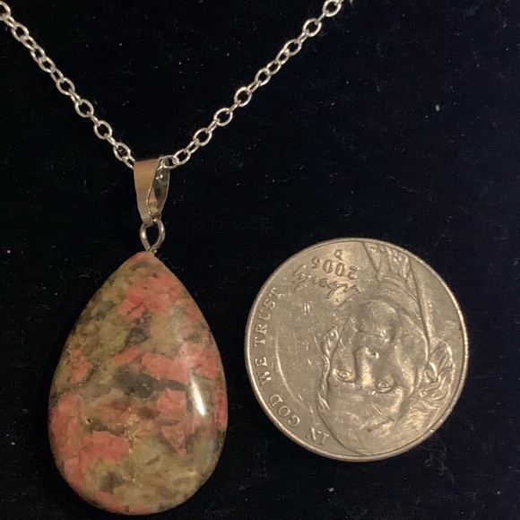 Healing Stone Pendant - Picture 2 of 3